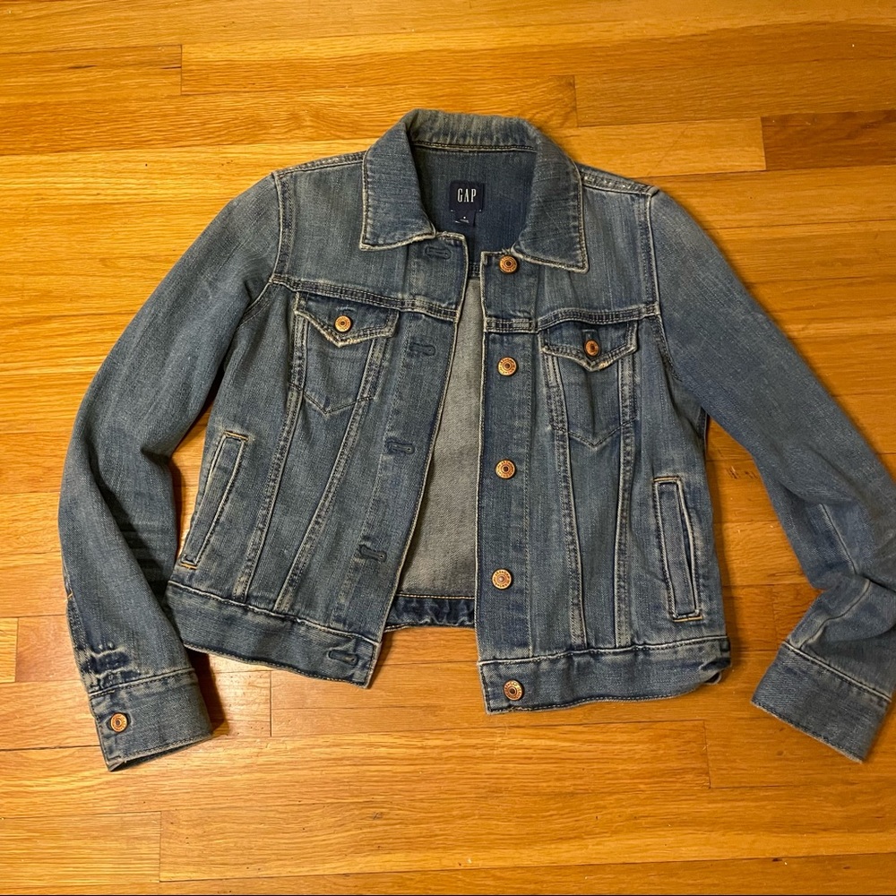 GAP Distressed Classic Blue Denim Jean Jacket Small - Picture 2 of 13